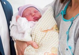 Děti narozené na Nový rok v pardubické porodnici navštívil primátor města