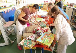 Dárky od dětí dětem