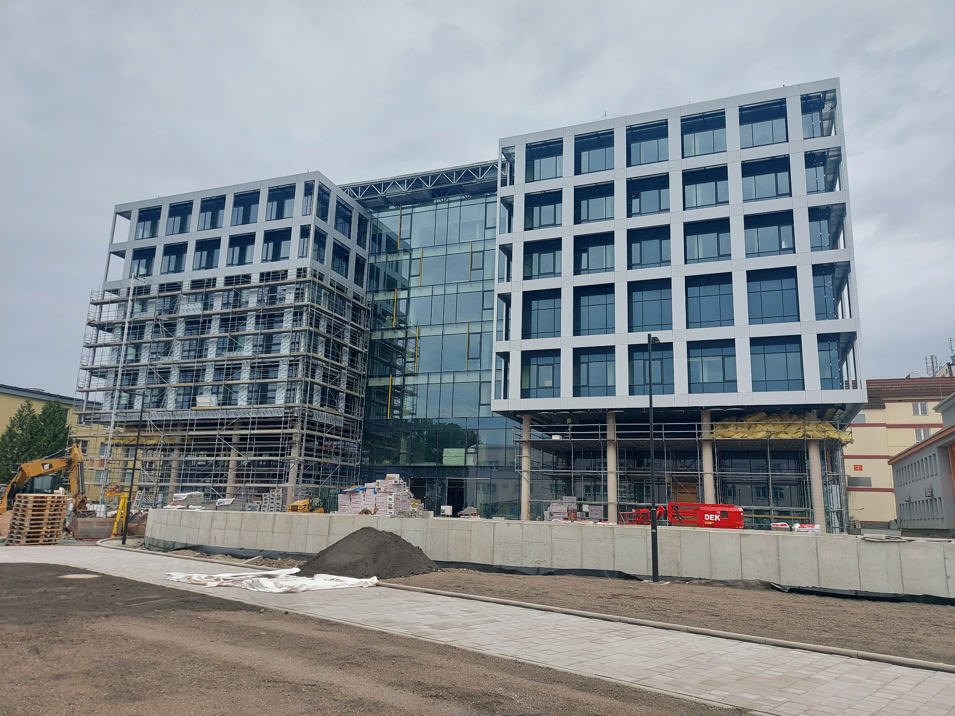 Pardubická nemocnice je opět připojena na elektrickou rozvodnou síť a postupně obnovuje provoz