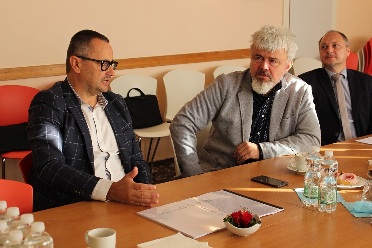 Nový krajský náměstek pro zdravotnictví Pavel Štefka navštívil první nemocnice