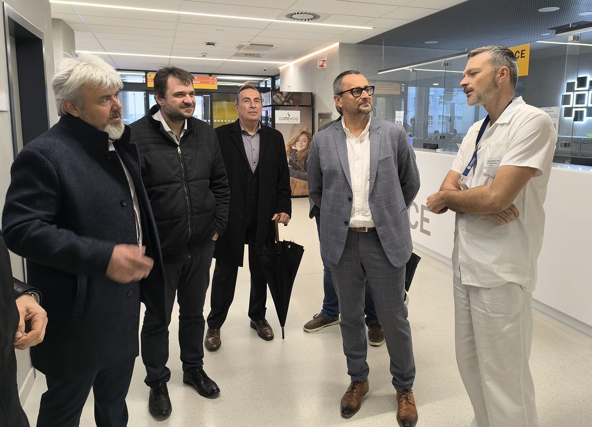 Druhá zastávka zavedla krajského náměstka do nemocnic v západní části kraje